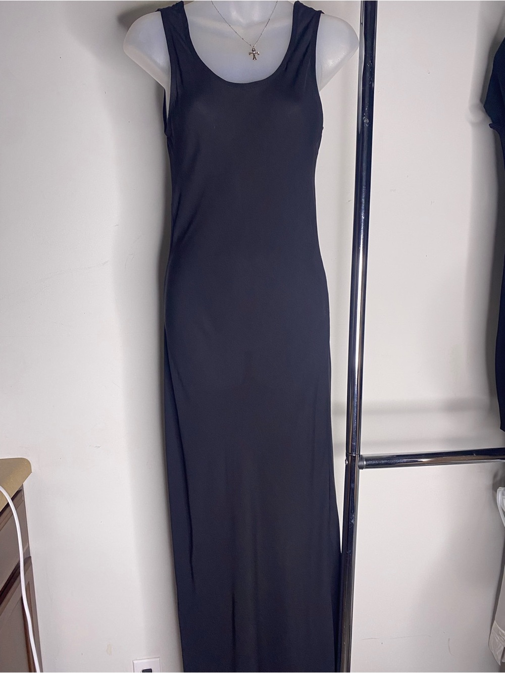 Vintage made in USA HARARI 100% Silk Black Sleeveless Scoop Neck Maxi Dress